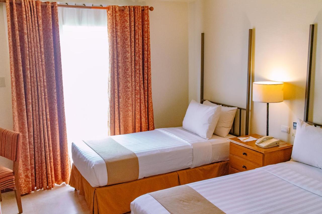 Crown Regency Resort 3*