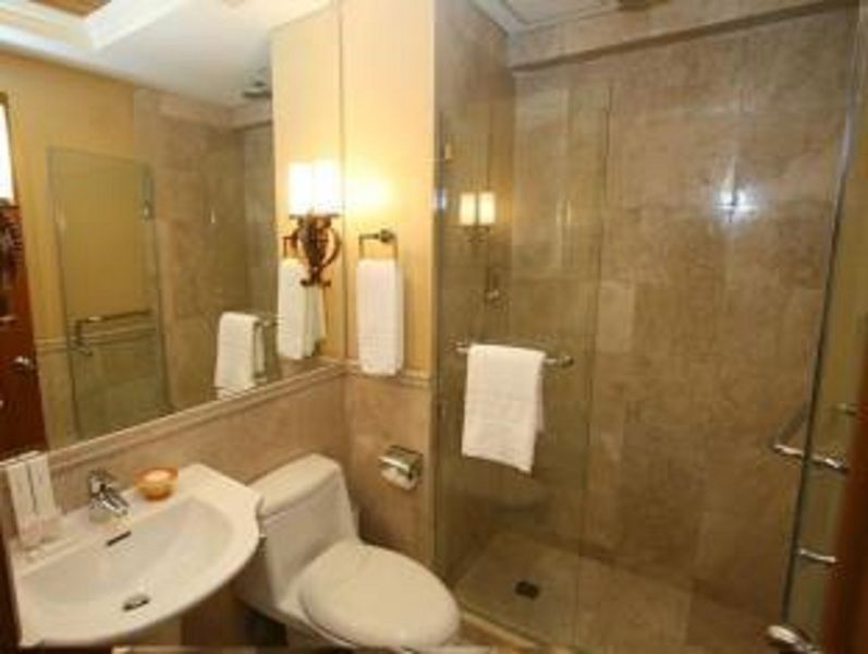 Crown Regency Balabag (Boracay)