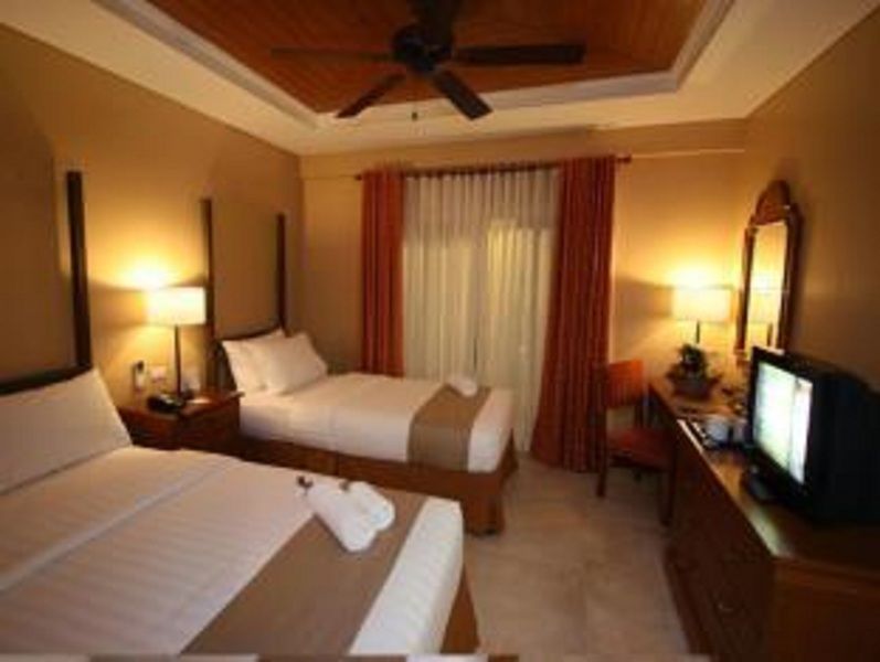 Resort Crown Regency