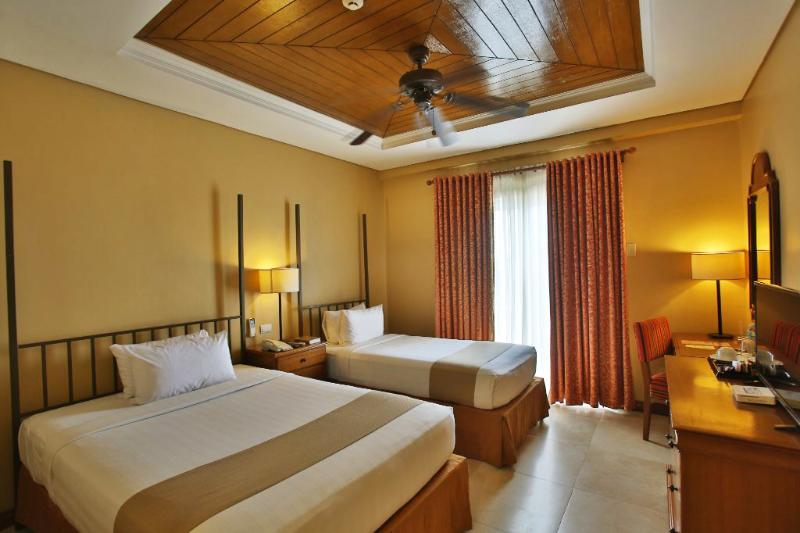 Crown Regency Resort